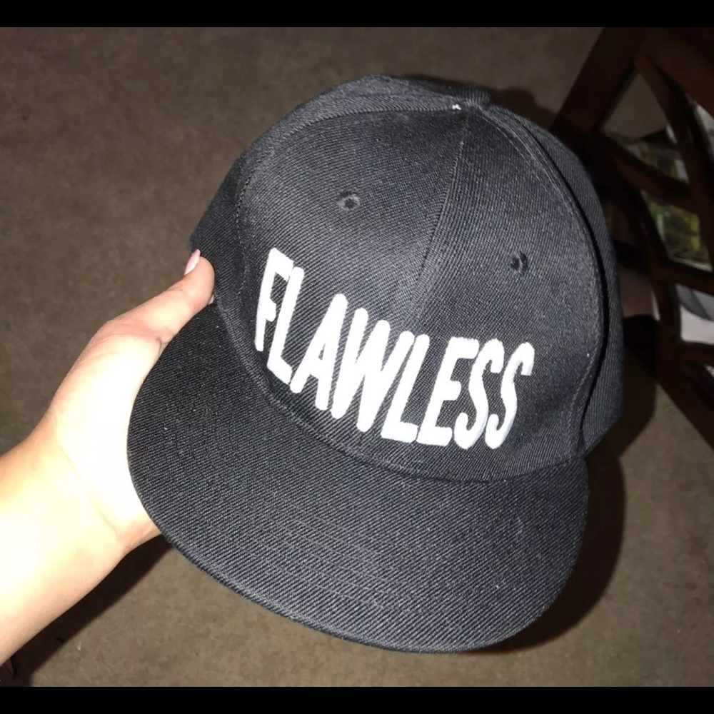 Flawless fashion fitted cap